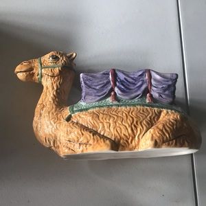 Vietri camel planter